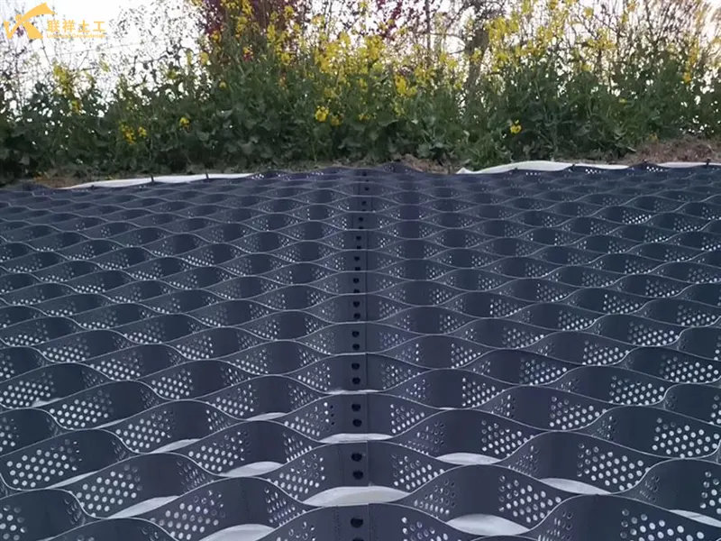 Geocells Are Used in Roadbed Reinforcement Projects Geocells Are Used in Roadbed Reinforcement Projects