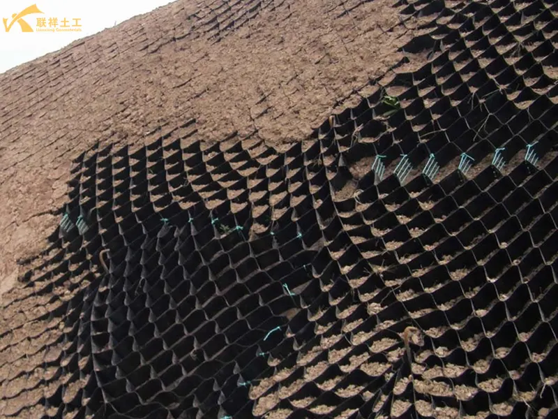 Construction of Geocells Filled with Crushed Stone Construction of Geocells Filled with Crushed Stone