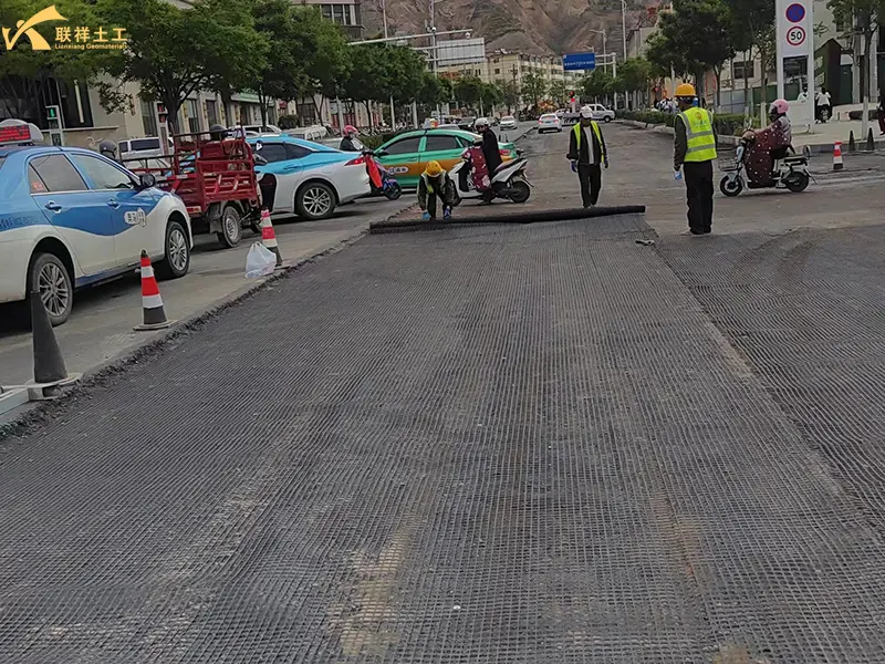 Fiberglass Geogrid in Road Construction